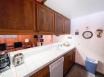 Mammoth Lakes Vacation Rental Sunshine Village 134 - Fully Equipped Kitchen 